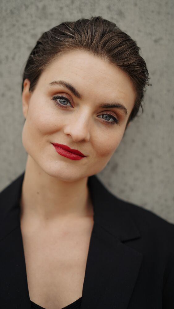 Portrait Julia-Elena Heinrich